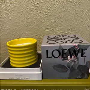 Loewe honeysuckle candle Yellow Ribbed Ceramic Candle
